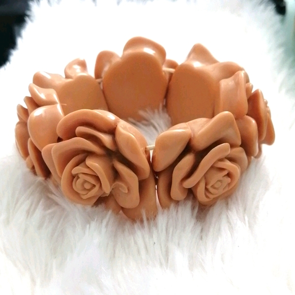 Roses bracelet - Picture 1 of 4